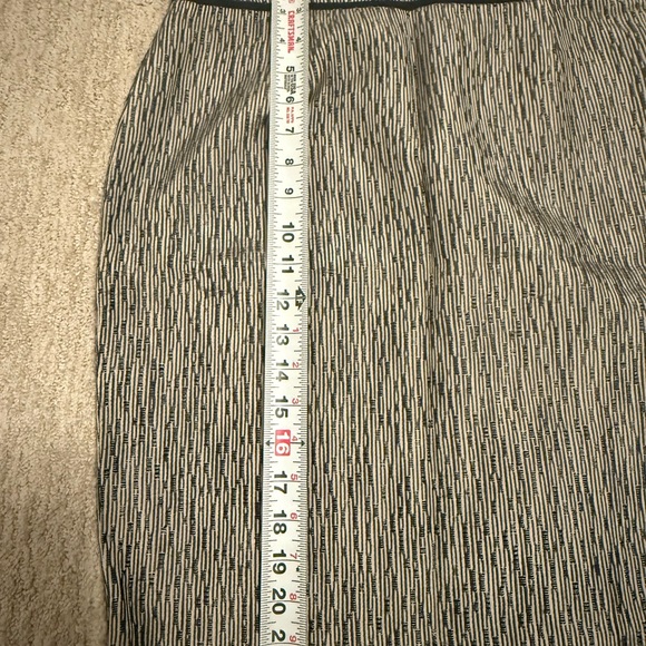 Women’s Nordstrom Classiques Entier tweed skirt Cream And Black size 8 - Picture 9 of 10